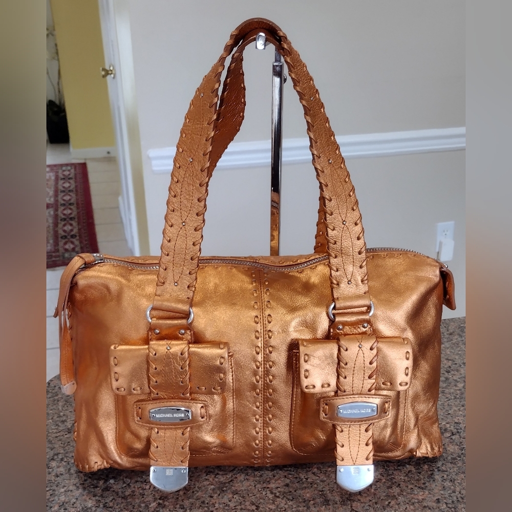 Michael Kors purse in tangerine metallic RARE - Picture 13 of 16